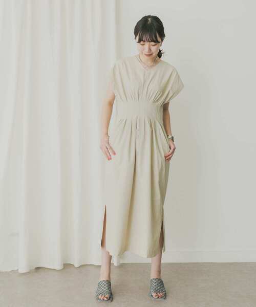 KBF+（ケービーエフプラス）の「KBF+　ウエストタックフレンチワンピース（ワンピース・レディース・ベージュ系その他/ブラック/パープル・ONE）」の7枚目の写真