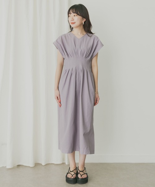 KBF+（ケービーエフプラス）の「KBF+　ウエストタックフレンチワンピース（ワンピース・レディース・ベージュ系その他/ブラック/パープル・ONE）」の16枚目の写真