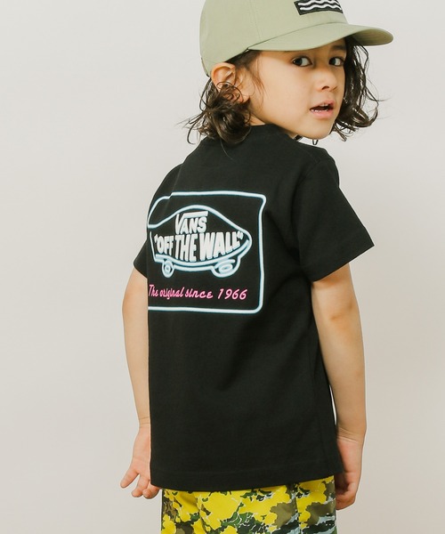 VANS（バンズ）の「【VANS(ヴァンズ)】ロゴＴ(KIDS)（Tシャツ/カットソー・キッズ・ブラック/オフホワイト/オレンジ・MEDIUM/LARGE/X-LARGE/XX-LARGE）」の2枚目の写真
