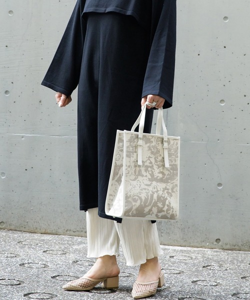 AS KNOW AS PINKY（アズノゥアズピンキー）の「パイピングジャカード縦長トート（トートバッグ・レディース・アイボリー/ブラウン系・FREE）」の2枚目の写真