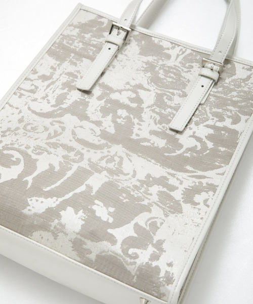 AS KNOW AS PINKY（アズノゥアズピンキー）の「パイピングジャカード縦長トート（トートバッグ・レディース・アイボリー/ブラウン系・FREE）」の3枚目の写真