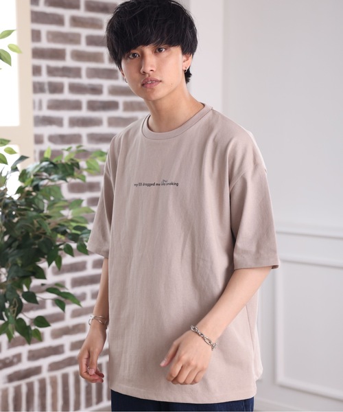 ACE SHOP（エースショップ）の「エモタバコガールプリントTシャツ【ファッション系YouTuberめんくろ。コラボ】（Tシャツ/カットソー・メンズ・ホワイト/ブルー/ベージュ・FREE）」の11枚目の写真