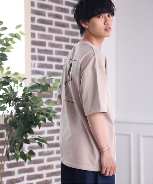 ACE SHOP（エースショップ）の「エモタバコガールプリントTシャツ【ファッション系YouTuberめんくろ。コラボ】（Tシャツ/カットソー・メンズ・ホワイト/ブルー/ベージュ・FREE）」の16枚目の写真