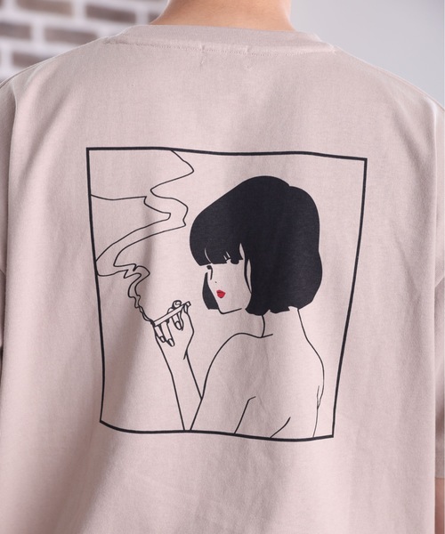 ACE SHOP（エースショップ）の「エモタバコガールプリントTシャツ【ファッション系YouTuberめんくろ。コラボ】（Tシャツ/カットソー・メンズ・ホワイト/ブルー/ベージュ・FREE）」の18枚目の写真