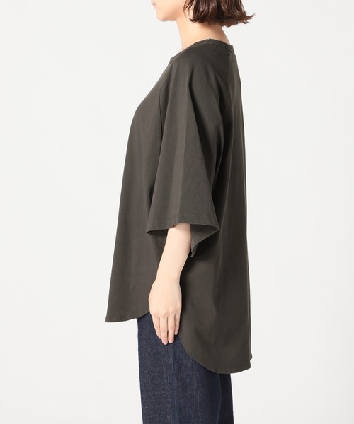 SLOBE IENA（スローブイエナ）の「強撚天竺BIGニュアンスプルオーバー【手洗い可能】◆（Tシャツ/カットソー・レディース・ブラック/ブラウン・FREE）」の11枚目の写真