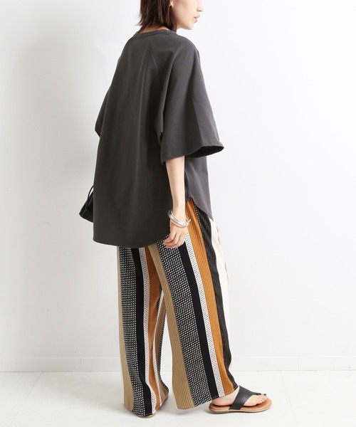 SLOBE IENA（スローブイエナ）の「強撚天竺BIGニュアンスプルオーバー【手洗い可能】◆（Tシャツ/カットソー・レディース・ブラック/ブラウン・FREE）」の17枚目の写真