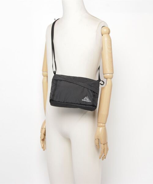 GREGORY（グレゴリー）の「CROSSBODY BAG AL / クロスボディAL / ブラック（ボディバッグ/ウエストポーチ・メンズ・ブラック・FREE）」の4枚目の写真