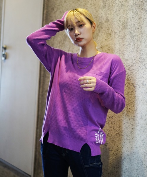 AVIREX(アヴィレックス)の「ハニカムコンビ ニットトップス/ HONEYCOMB COMBI KNIT TOPS(ニット/セーター・レディース・チャコール/オフホワイト/パープル・MEDIUM/SMALL)」の12枚目の写真