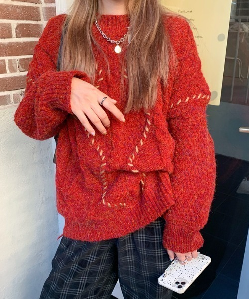 ABITOKYO（アビトーキョー）の「ハンドステッチ風ケーブルニットプルオーバー（ニット/セーター・レディース・ベージュ/グリーン/パープル/レッド/オレンジ・FREE）」の5枚目の写真