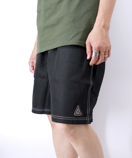 HUF（ハフ）の「HUF PEAK CONTRAST SHORT ハフ ピーク コントラスト ショートパンツ（その他パンツ・メンズ・ブラック・LARGE/MEDIUM/SMALL）」の2枚目の写真
