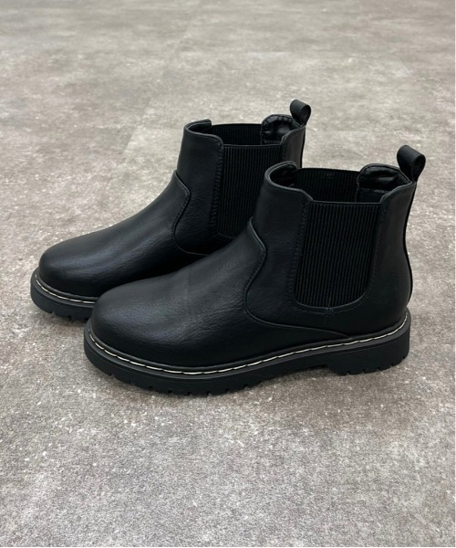 apres jour mignon（アプレジュールミニョン）の「サイドゴアショートブーツ【ZOZOTOWN限定アイテム】（ブーツ・レディース・ブラック・SMALL/MEDIUM/LARGE/X-LARGE）」の3枚目の写真