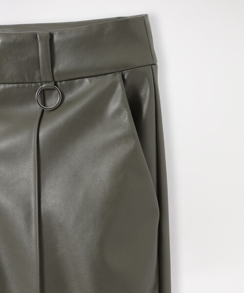 LOVELESS（ラブレス）の「レザーストレートパンツ（その他パンツ・レディース・グリーン・34/38/36）」の4枚目の写真