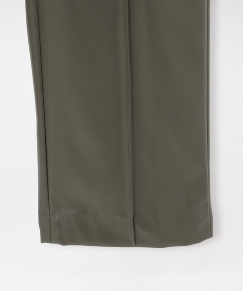 LOVELESS（ラブレス）の「レザーストレートパンツ（その他パンツ・レディース・グリーン・34/38/36）」の11枚目の写真