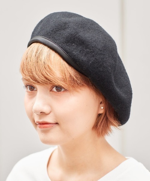 cepo（セポ）の「レザーパイピングベレー（ハンチング/ベレー帽・レディース・ブラック/ベージュ・FREE）」の2枚目の写真