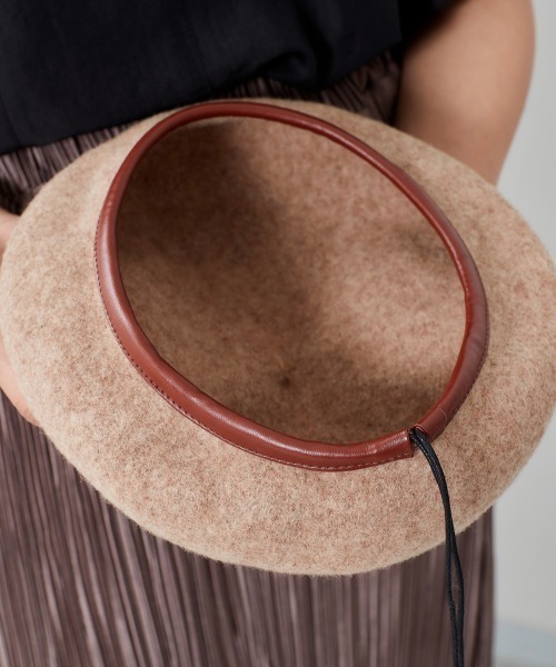 cepo（セポ）の「レザーパイピングベレー（ハンチング/ベレー帽・レディース・ブラック/ベージュ・FREE）」の4枚目の写真