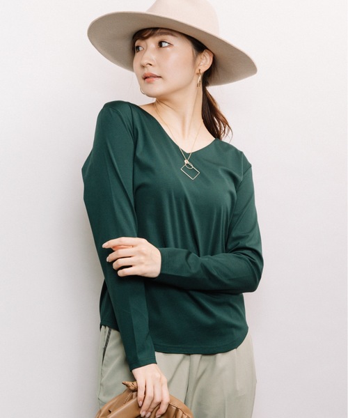 ELVENCE DEUX（エルベンスドゥ）の「ツヤアリＶネックＰＯ（Tシャツ/カットソー・レディース・ブラック/ブラウン/オフホワイト/グリーン・MEDIUM/LARGE）」の4枚目の写真