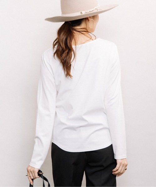 ELVENCE DEUX（エルベンスドゥ）の「ツヤアリＶネックＰＯ（Tシャツ/カットソー・レディース・ブラック/ブラウン/オフホワイト/グリーン・MEDIUM/LARGE）」の14枚目の写真