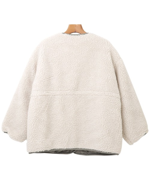 andme（アンドミー）の「2wayリバーシブルノーカラーボア コート（ノーカラーコート・レディース・ブラック/アイボリー/ライトカーキ・M）」の15枚目の写真