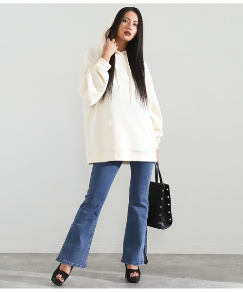 LATINA(ラティーナ)の「ダンボールチュニックパーカー(パーカー・レディース・ブラック/ベージュ/アイボリー・FREE)」の7枚目の写真