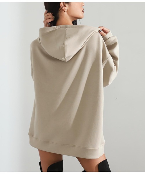 LATINA(ラティーナ)の「ダンボールチュニックパーカー(パーカー・レディース・ブラック/ベージュ/アイボリー・FREE)」の11枚目の写真