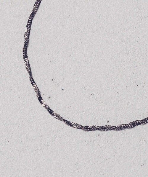 and cloud（アンドクラウド）の「Screw Chain Necklace S（ネックレス・レディース・ブラック/シルバー/イエローゴールド・FREE）」の5枚目の写真