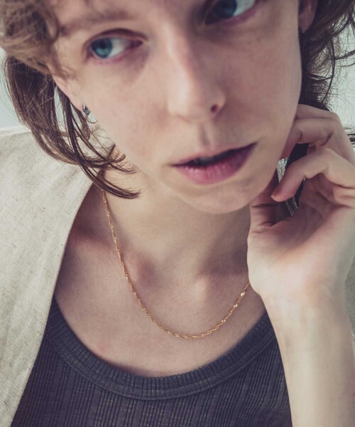 and cloud（アンドクラウド）の「Screw Chain Necklace S（ネックレス・レディース・ブラック/シルバー/イエローゴールド・FREE）」の11枚目の写真