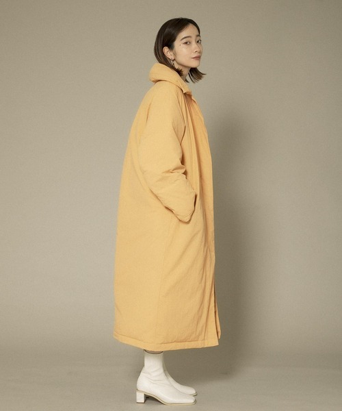 KBF(ケイビーエフ)の「パディングロングダウンコート(ダウンジャケット/コート・レディース・アイボリー/ライトブルー/キャメル・ONE)」の15枚目の写真