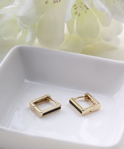 Manon's Selection（マノンズセレクション）の「ブラックラインスクエアピアス（ピアス（両耳用）・レディース・シルバー/ゴールド・ONE SIZE）」の8枚目の写真