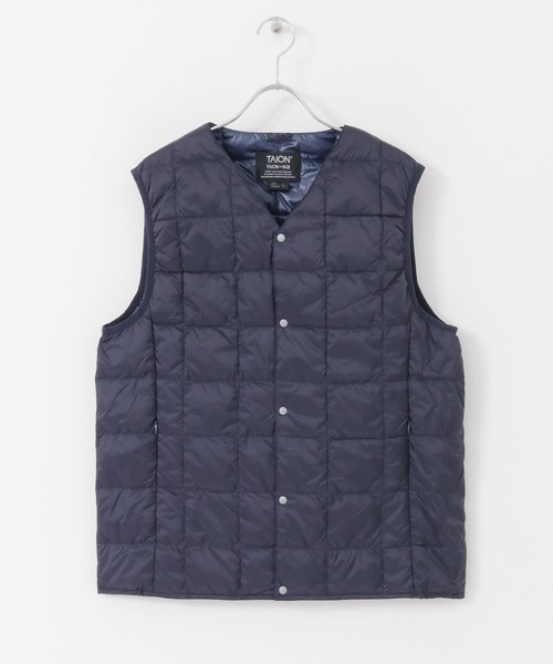 TAION(タイオン)の「TAION V NECK BUTTON DOWN VEST(ダウンベスト・メンズ・チャコールグレー/ブラック/ダークブラウン/ネイビー/レッド/オフホワイト/オリーブ/カーキ・MEDIUM/LARGE/X-LARGE)」の7枚目の写真