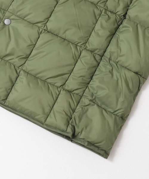 TAION(タイオン)の「TAION V NECK BUTTON DOWN VEST(ダウンベスト・メンズ・チャコールグレー/ブラック/ダークブラウン/ネイビー/レッド/オフホワイト/オリーブ/カーキ・MEDIUM/LARGE/X-LARGE)」の19枚目の写真