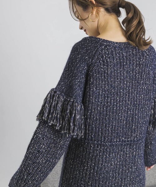EARIH（アーリ）の「EARIH　NUBES FRINGE V NECK KNIT（ニット/セーター・レディース・キャメル/ネイビー・FREE）」の18枚目の写真