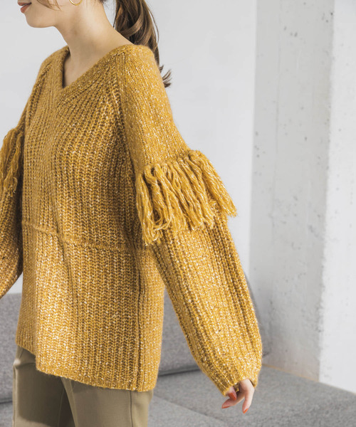 EARIH（アーリ）の「EARIH　NUBES FRINGE V NECK KNIT（ニット/セーター・レディース・キャメル/ネイビー・FREE）」の19枚目の写真