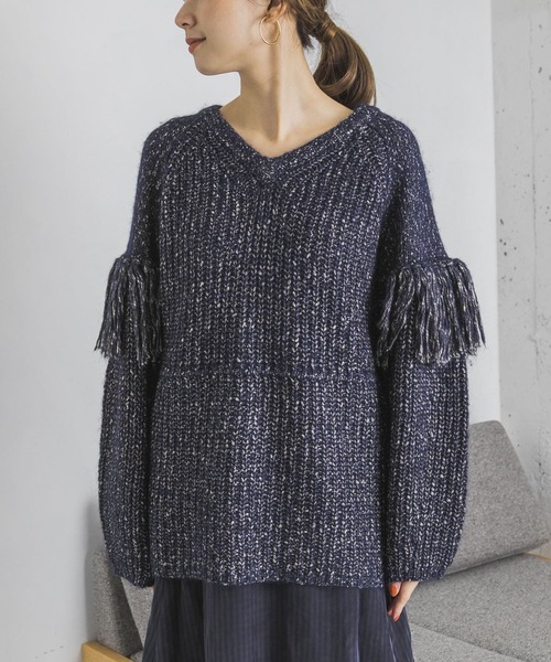 EARIH（アーリ）の「EARIH　NUBES FRINGE V NECK KNIT（ニット/セーター・レディース・キャメル/ネイビー・FREE）」の22枚目の写真