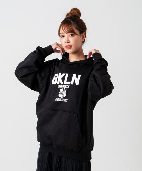 GGD（ジージーディー）の「レトロ プリント 裏起毛 パーカー（パーカー・レディース・ブルー/ブラック系/ブラック/グレー/グレー系/ブルー系/ブラウン/イエロー/グリーン/ブルー系2/ブルー系1/ブラック系4/グレー系3/レッド系/グレー系2/レッド系1/ブルー系4/ブルー系3/ホワイト/ブラック系3/グレー系1/ブラック系2/レッド/ブラック系1・M/L/LL）」の5枚目の写真