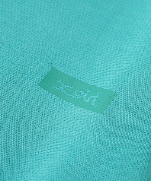 X-girl（エックスガール）の「PIGMENT DYED CREW SWEAT TOP（スウェット・レディース・ブラック/グリーン・M/L）」の6枚目の写真