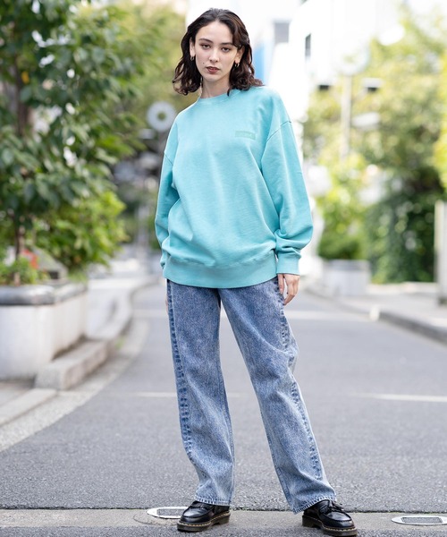 X-girl（エックスガール）の「PIGMENT DYED CREW SWEAT TOP（スウェット・レディース・ブラック/グリーン・M/L）」の12枚目の写真