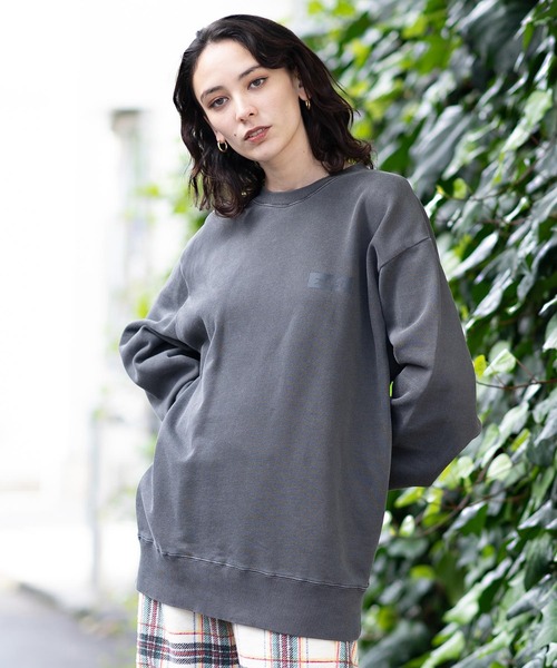 X-girl（エックスガール）の「PIGMENT DYED CREW SWEAT TOP（スウェット・レディース・ブラック/グリーン・M/L）」の14枚目の写真