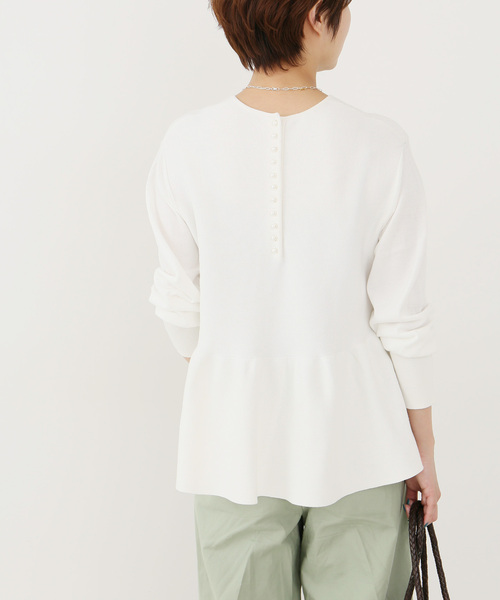 IENA(イエナ)の「《追加》パール付きペプラムニット◆(ニット/セーター・レディース・ネイビー/ブルー/ホワイト・FREE)」の13枚目の写真