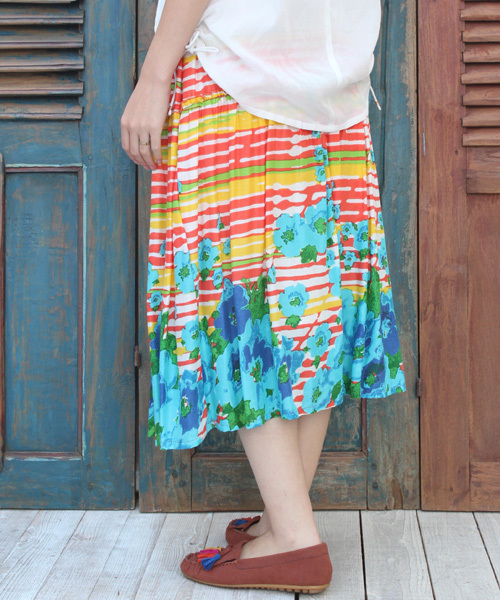 チャイハネ（チャイハネ）の「【チャイハネ】ボタニカルフラワーボーダースカート（スカート・レディース・レッド/ブルー/グリーン・FREE）」の9枚目の写真