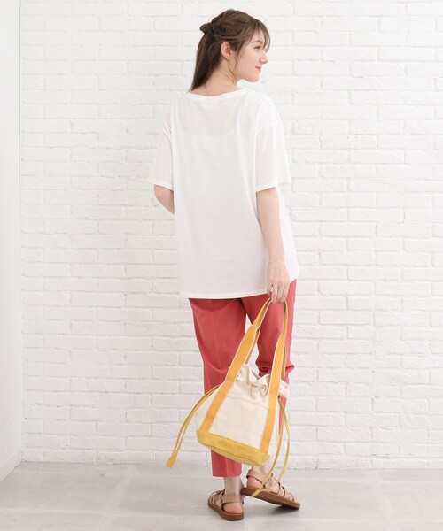SHOO・LA・RUE(シューラルー)の「◆【接触冷感】バックラウンドプリントT(Tシャツ/カットソー・レディース・ベージュ系その他6/ホワイト系その他/ブラック系/ブラック系2・03/02/04)」の6枚目の写真