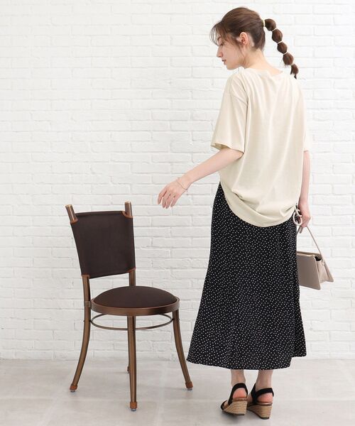 SHOO・LA・RUE(シューラルー)の「◆【接触冷感】バックラウンドプリントT(Tシャツ/カットソー・レディース・ベージュ系その他6/ホワイト系その他/ブラック系/ブラック系2・03/02/04)」の19枚目の写真