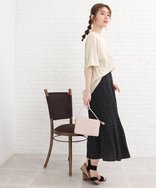SHOO・LA・RUE(シューラルー)の「◆【接触冷感】バックラウンドプリントT(Tシャツ/カットソー・レディース・ベージュ系その他6/ホワイト系その他/ブラック系/ブラック系2・03/02/04)」の9枚目の写真