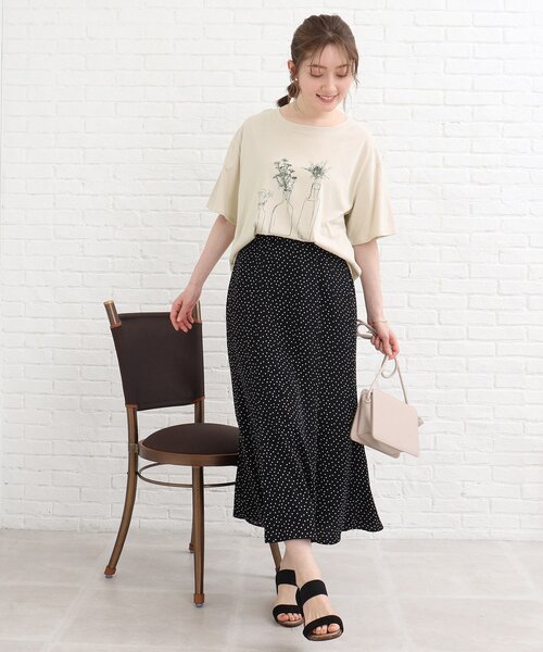SHOO・LA・RUE(シューラルー)の「◆【接触冷感】バックラウンドプリントT(Tシャツ/カットソー・レディース・ベージュ系その他6/ホワイト系その他/ブラック系/ブラック系2・03/02/04)」の14枚目の写真