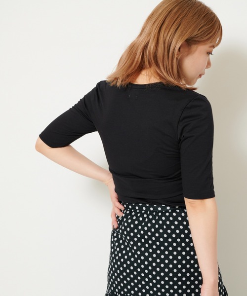 U by SPICK&SPAN（ユーバイスピックアンドスパン）の「UネックTEE（Tシャツ/カットソー・レディース・ブラック/ホワイト/ピンク・FREE）」の6枚目の写真
