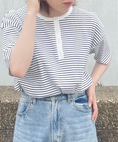 PairPair（ペアペア）の「【ペットとリンクコーデ】テレコボーダーヘンリーネックT（Tシャツ/カットソー・レディース・ネイビー/グリーン・フリー）」の2枚目の写真