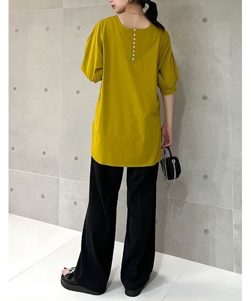 Re:EDIT(リエディ)の「前後2WAYシルケットカットソーチュニック(Tシャツ/カットソー・レディース・ホワイト/マスタード/グレイッシュベージュ/ブラック・MEDIUM/LARGE)」の19枚目の写真