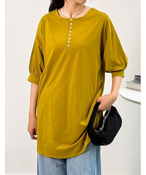 Re:EDIT(リエディ)の「前後2WAYシルケットカットソーチュニック(Tシャツ/カットソー・レディース・ホワイト/マスタード/グレイッシュベージュ/ブラック・MEDIUM/LARGE)」の6枚目の写真