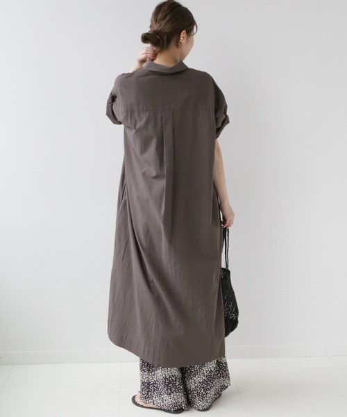 JOURNAL STANDARD relume（ジャーナルスタンダード　レリューム）の「コットンオーバーサイズシャツワンピース（ワンピース・レディース・カーキ/ホワイト系その他/グレー・FREE）」の22枚目の写真