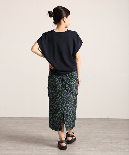 VERMEIL par iena（ヴェルメイユパーイエナ）の「小花プリントギャザーディテールスカート NAVY（スカート・レディース・ネイビー・40/38/36）」の22枚目の写真