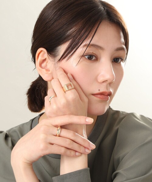 COCOSHNIK(ココシュニック)の「K10ウェーブリング(リング・レディース・ホワイト系その他7・10号/12号/14号)」の9枚目の写真